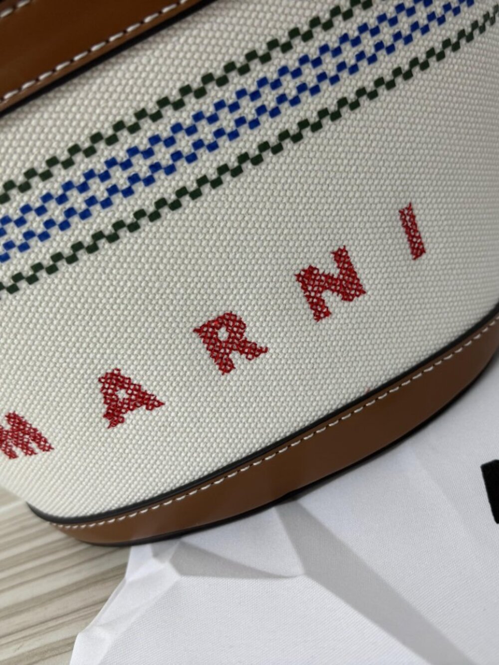 🤍Marni White Stripe Canvas Mini Basket Bag Brown Leather Crossbody Handbag - Picture 2 of 6